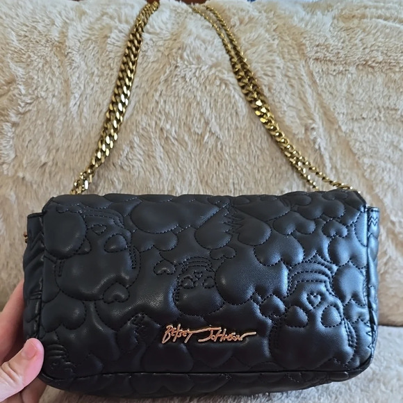 NWOT Betsey Johnson Black and Gold Quilted Clutch with Chain - Picture 4 of 9